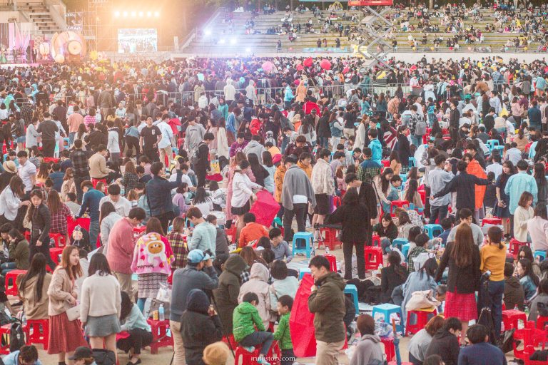 180519LanternBlue-0026